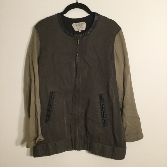 Zara Jackets & Blazers - Zara Trafaluc army green bomber jacket - size M